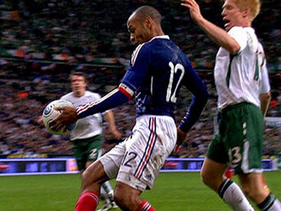 Thierry Henry plays rugby at the Stade de France